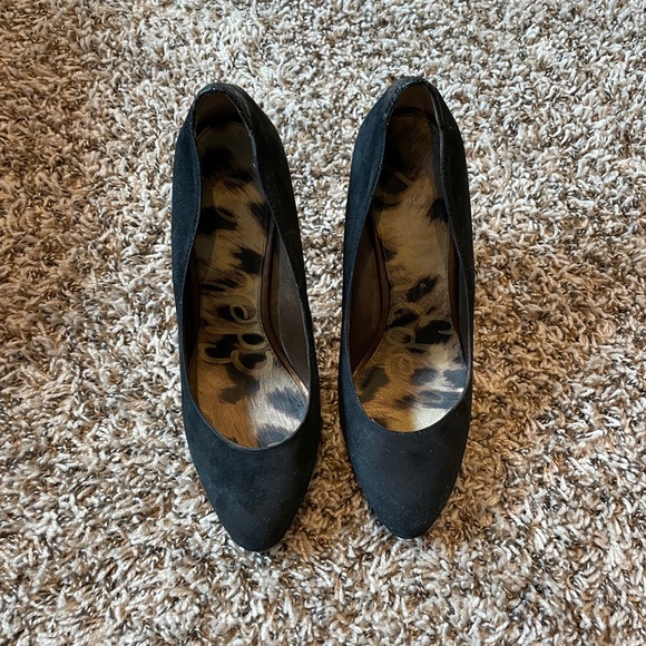 Sam Edelman Yasmine Black Suede Pumps - Picture 3 of 5